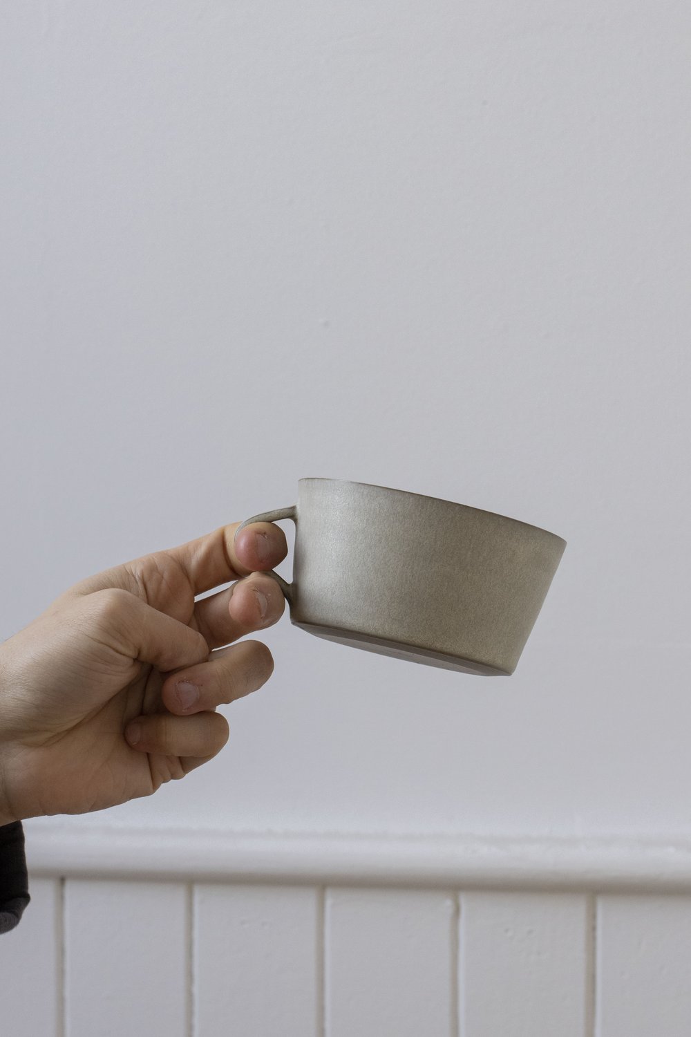 Low Cup | Pearl Grey | by Borja Moronta - Lifestory - Borja Moronta