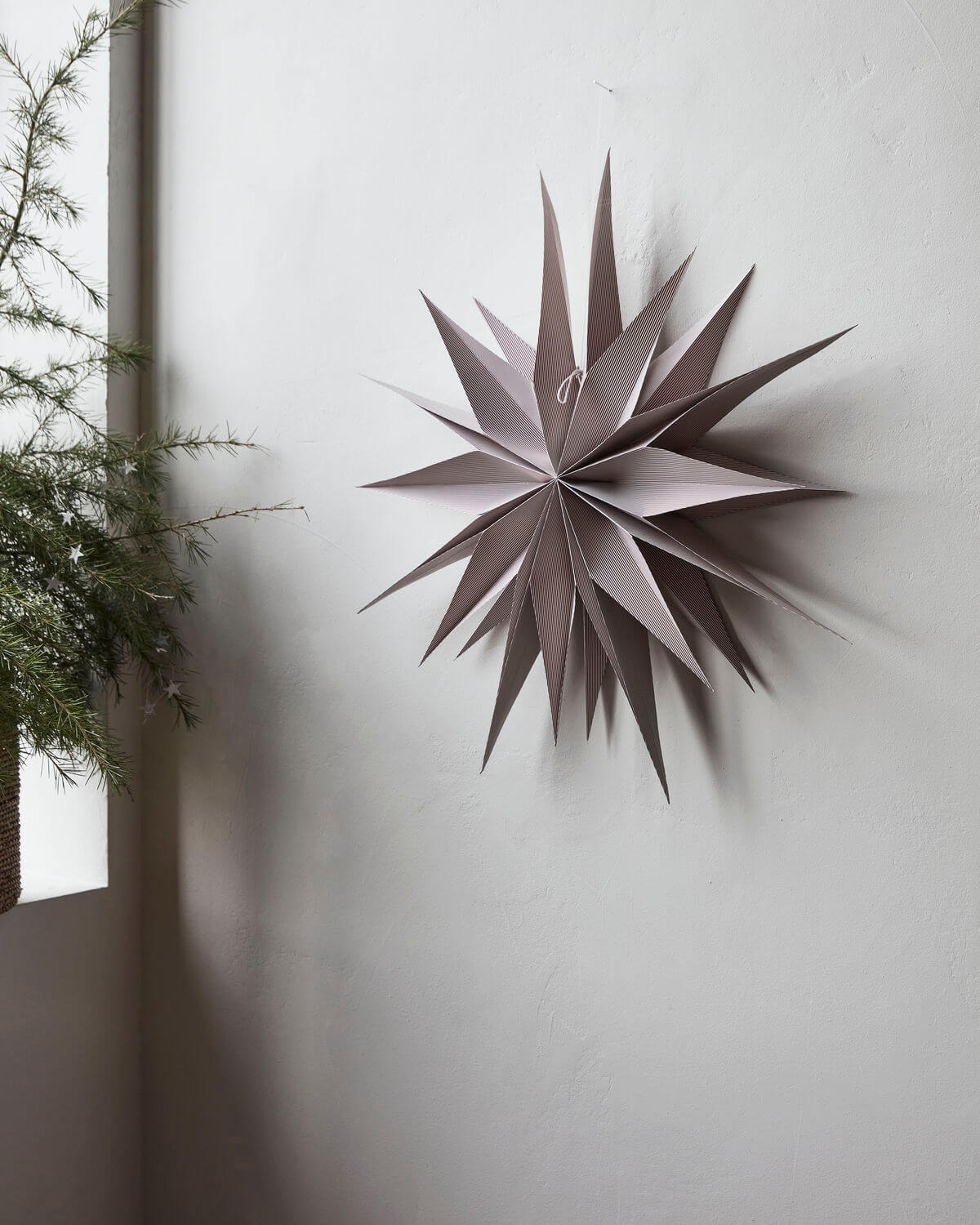 Star | Capella | 70cm | Burned Red & White Stripe | by House Doctor - Lifestory - House Doctor
