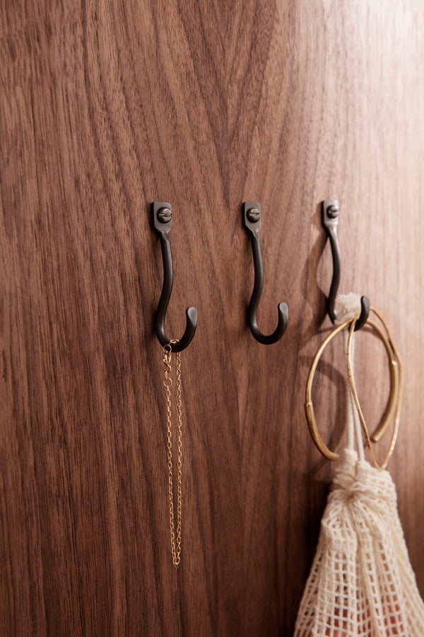 Curvature Hooks | Set of 3 | Brass | by ferm Living - Lifestory - ferm LIVING