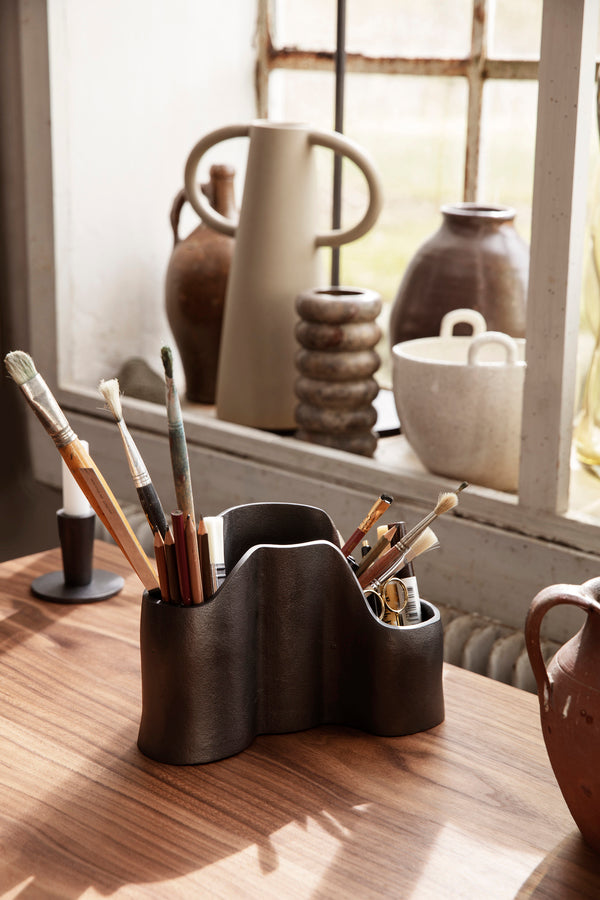Yama Pencil Holder | Blackened Aluminium - Lifestory - ferm LIVING