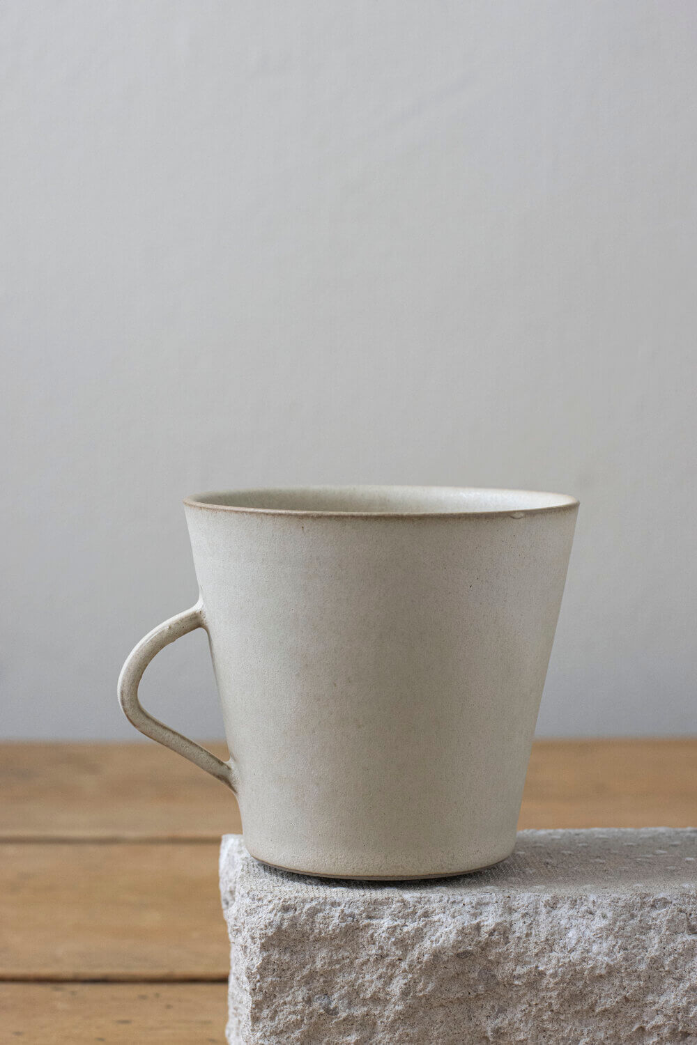 Large Flared Mug with Handle | Off-White | by Borja Moronta - Lifestory - Borja Moronta