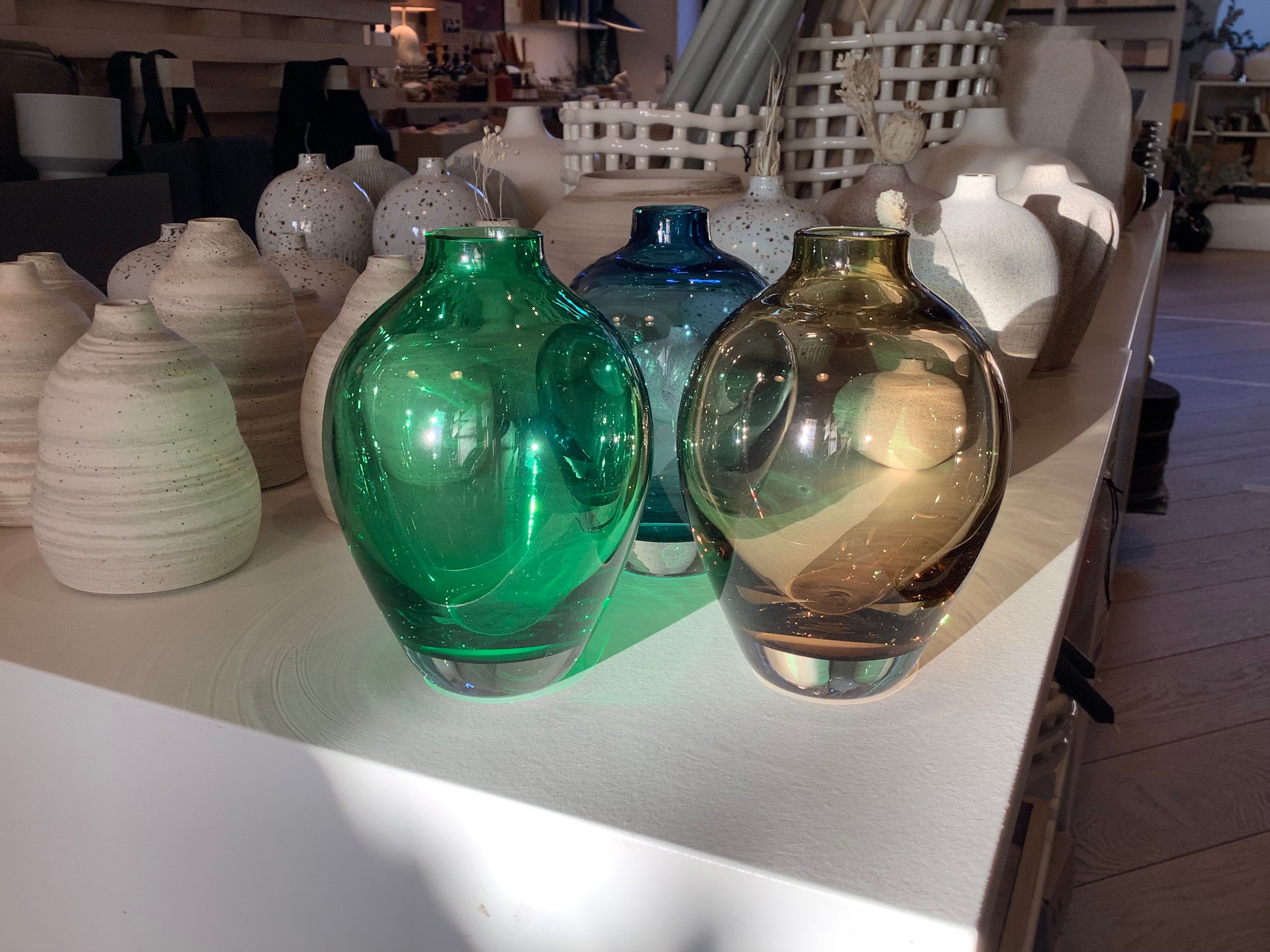Ebba Vase | Medium | New Green | Glass | by Lindform - Lifestory - Lindform