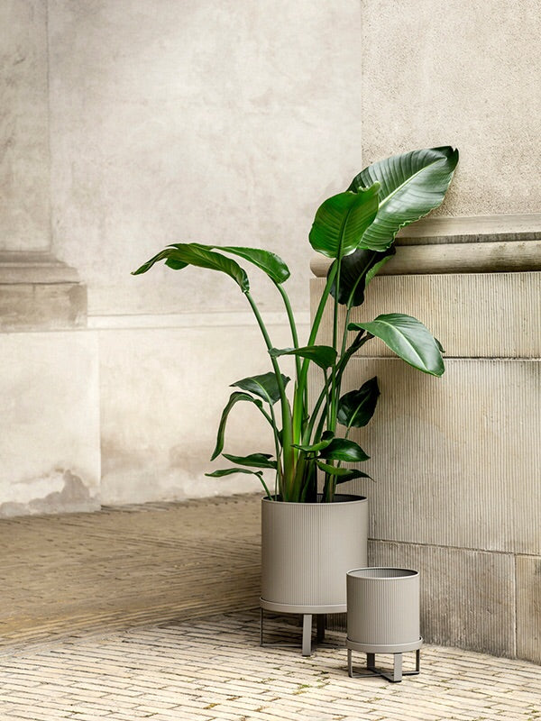 Small Bau Plant Pot | Black | by ferm Living - Lifestory