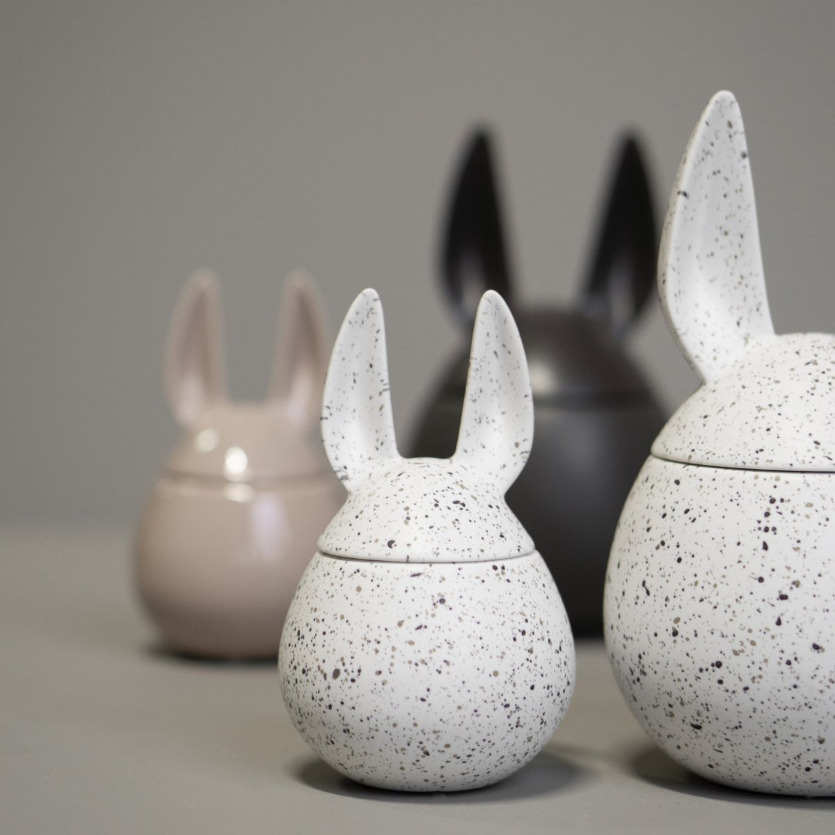 Eating Rabbit | Small Lidded Bowl | Speckled White - Lifestory - DBKD