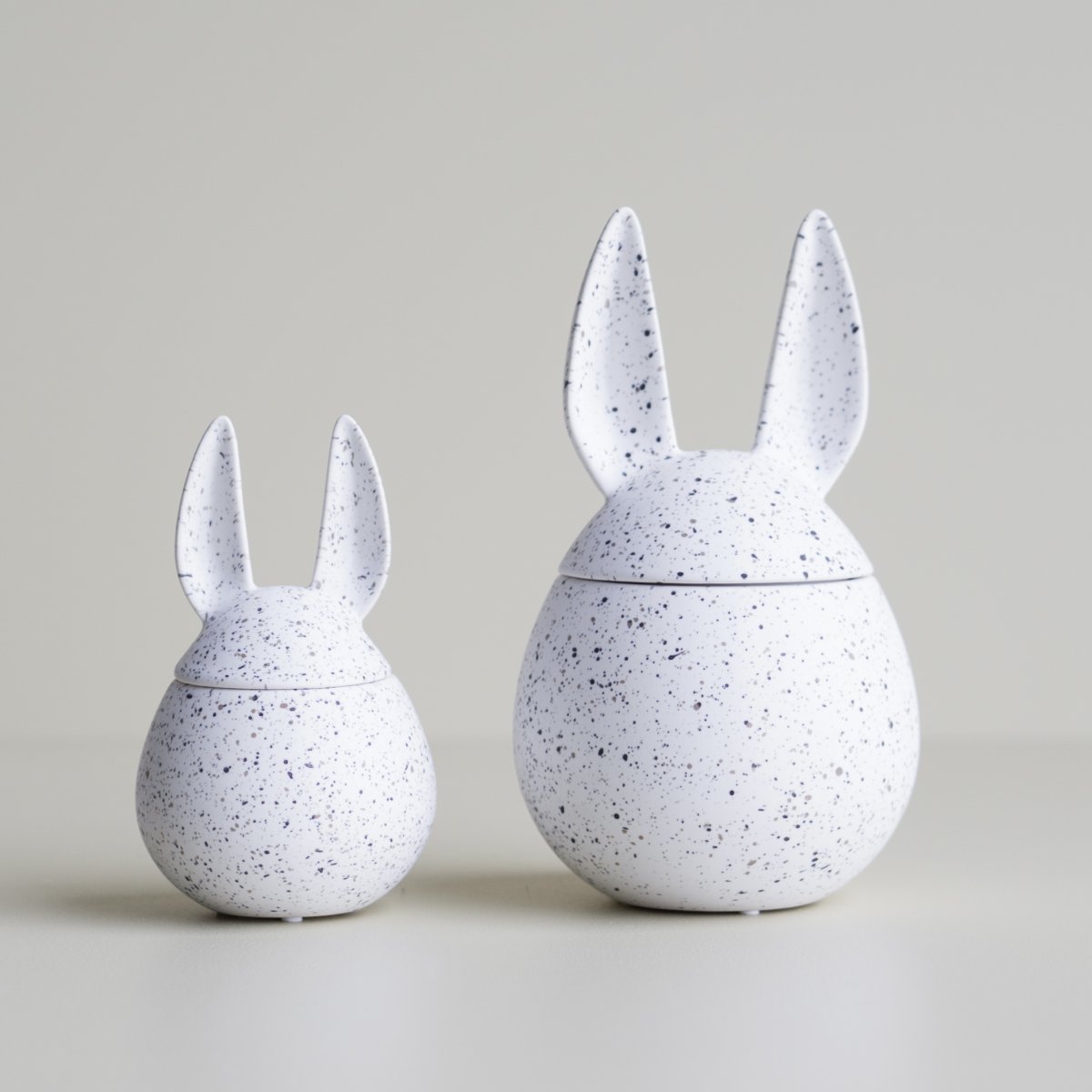 Eating Rabbit | Small Lidded Bowl | Speckled White - Lifestory - DBKD