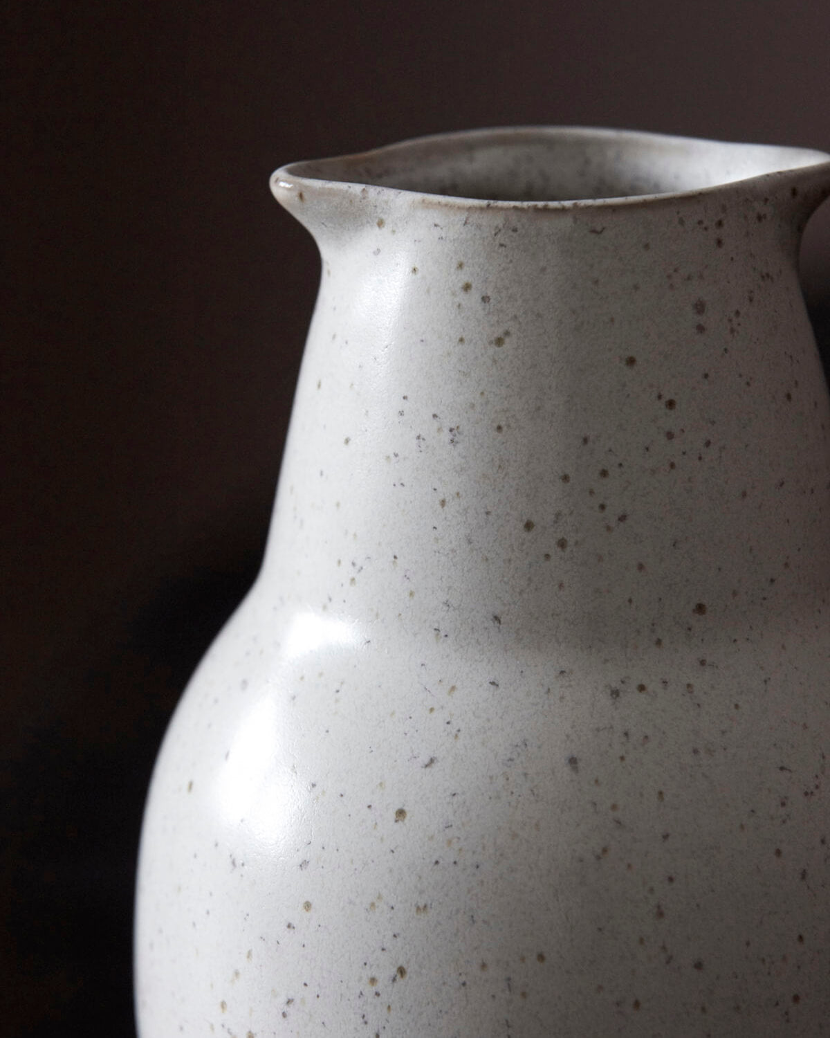 Round Bottle/Jug | Pion | White Speckled Glaze | by House Doctor - Lifestory - House Doctor