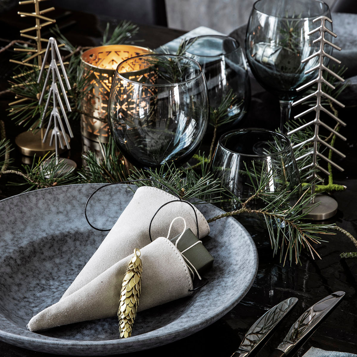Brass Pine Cone Christmas Decoration | Medium - Lifestory - House Doctor